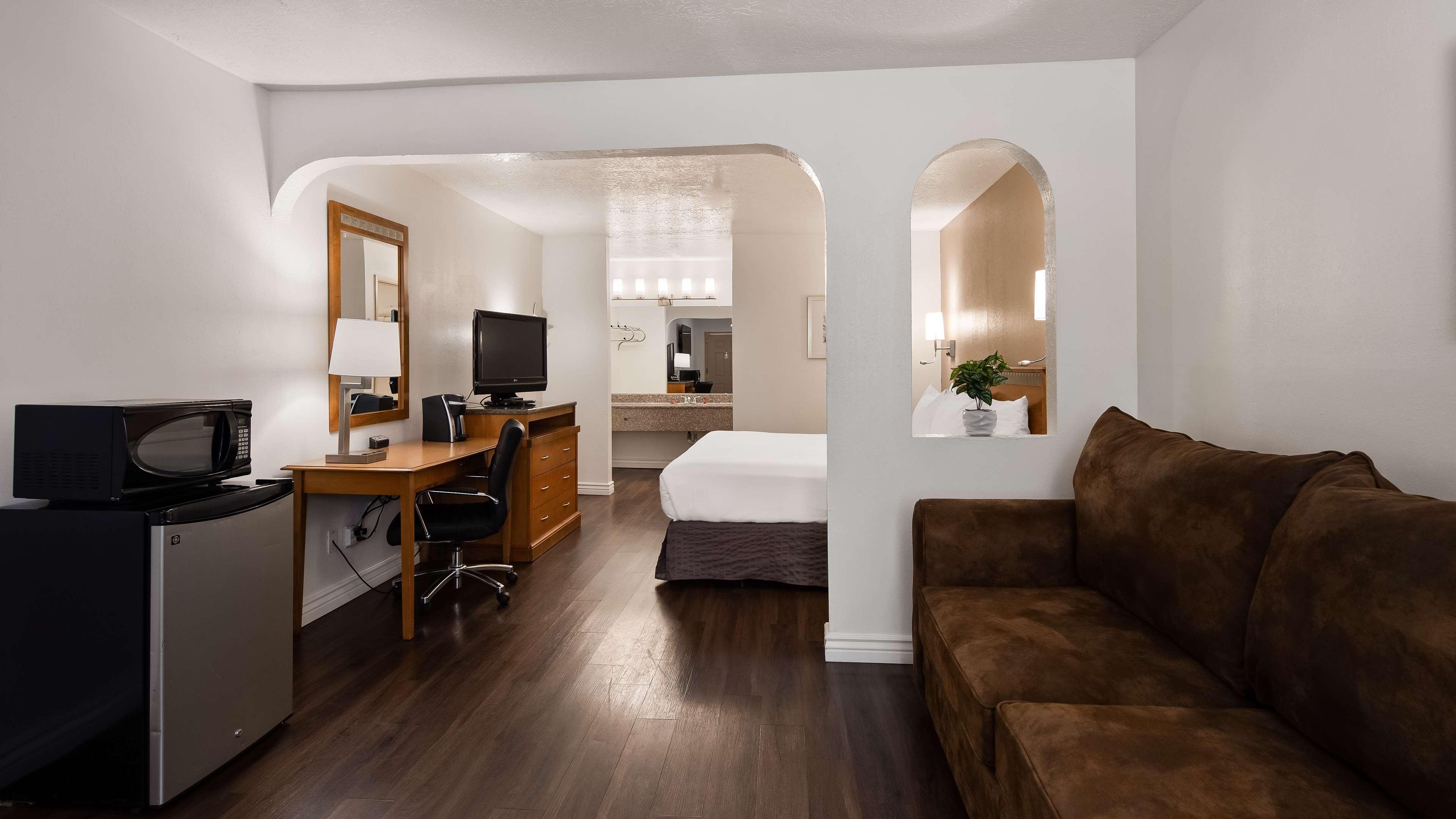 Surestay Plus Hotel By Best Western Albuquerque I-40 Eubank Экстерьер фото