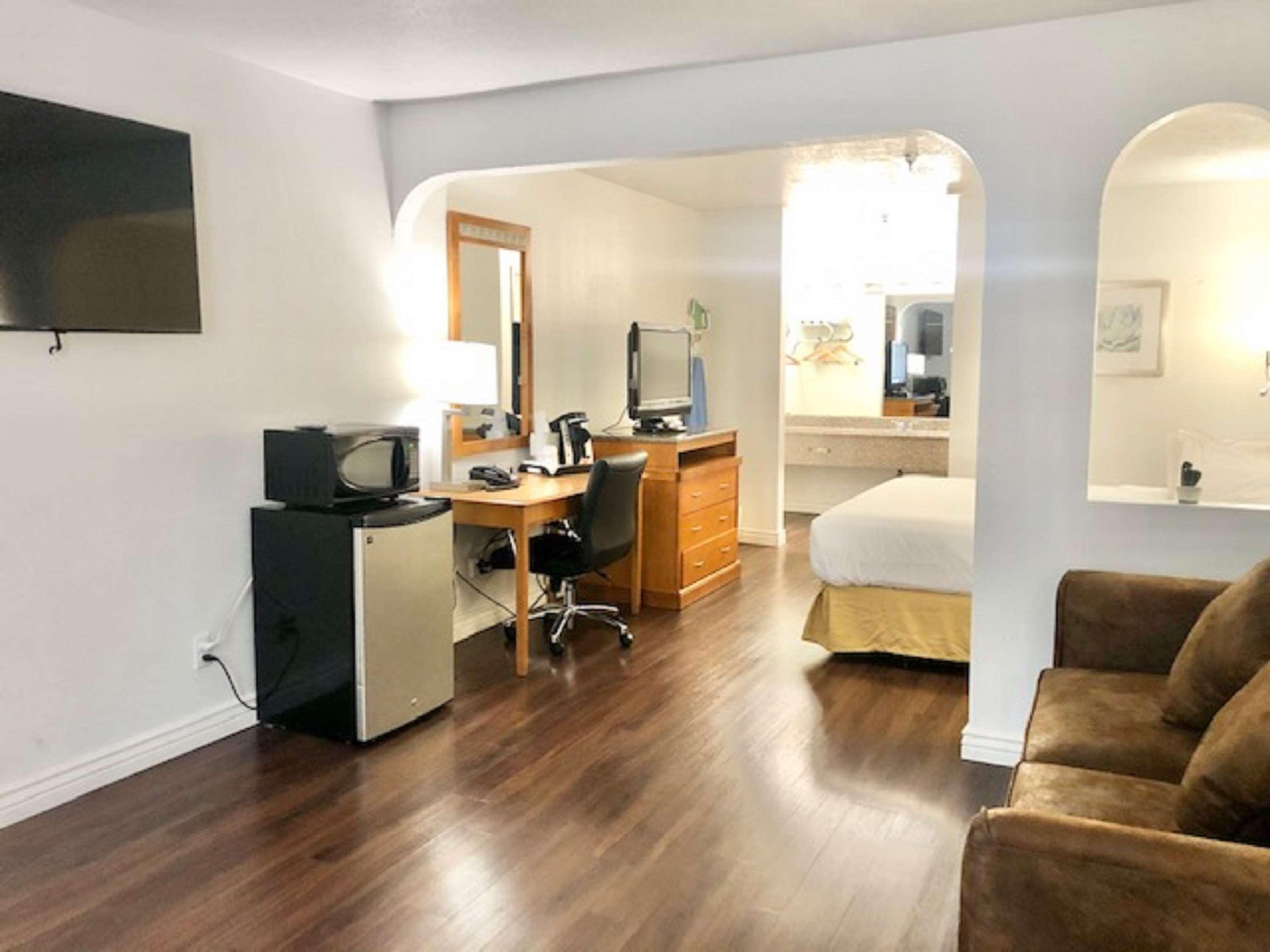 Surestay Plus Hotel By Best Western Albuquerque I-40 Eubank Экстерьер фото