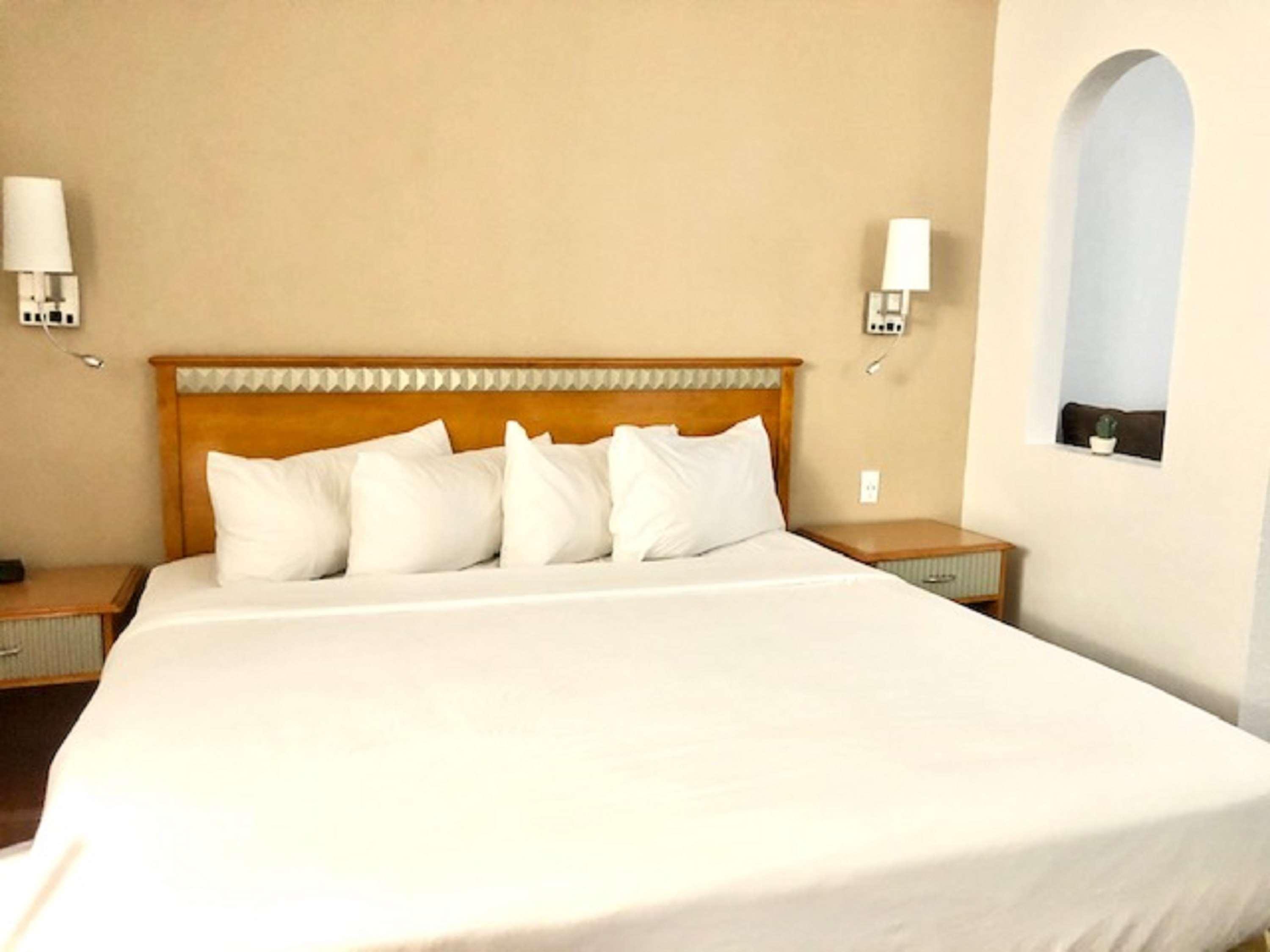 Surestay Plus Hotel By Best Western Albuquerque I-40 Eubank Экстерьер фото